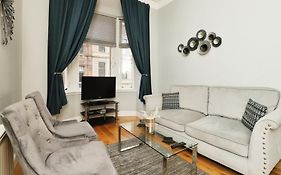 Modern Glasgow City Centre Apartment